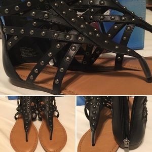 Women’s sandals